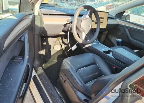 2023 Tesla Model Y из США, поврежденный, VIN 7SAYGDEE6PF808331